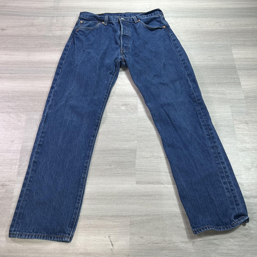 Levis 501 Jeans Mens 34x31 (32x31) Blue Medium Wash‎ Button Fly Straight Denim